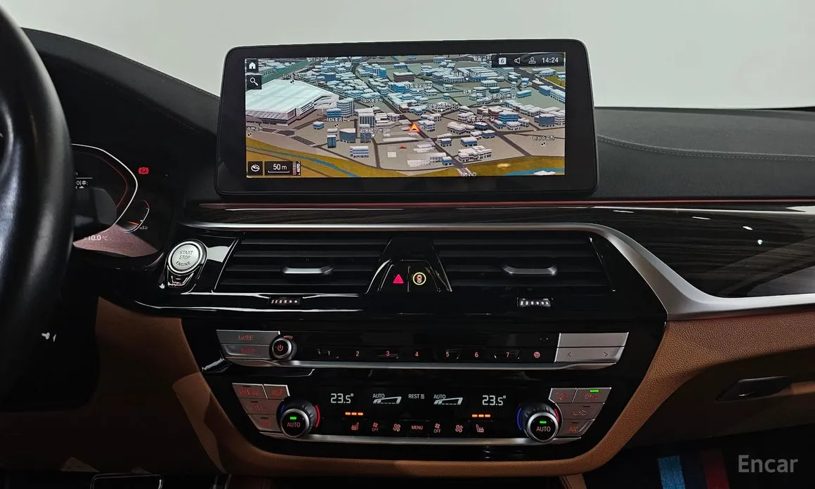 Photo 14 - BMW 5 Series