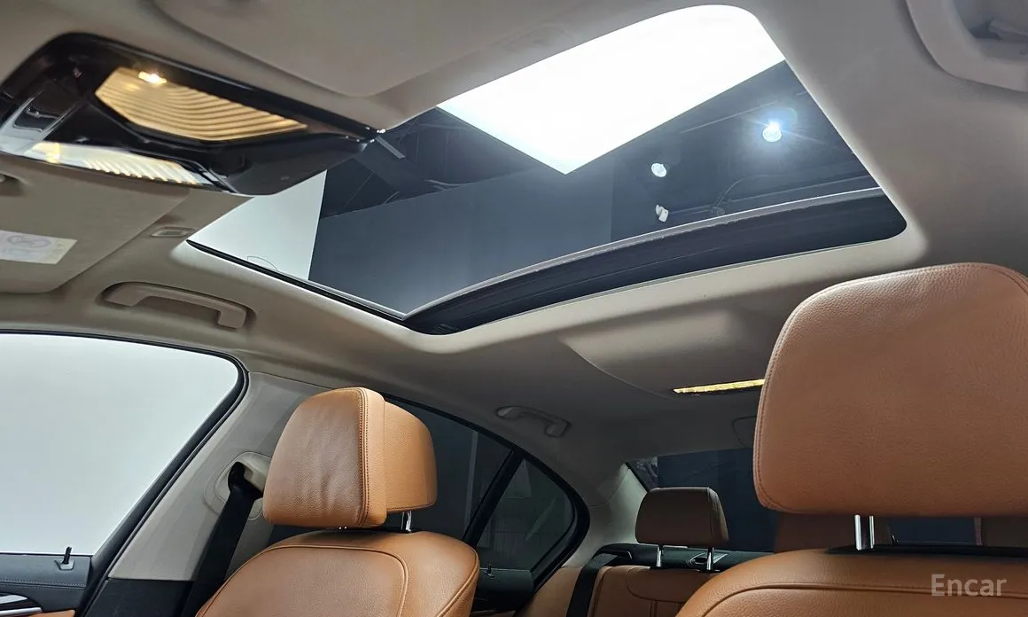 Photo 19 - BMW 5 Series