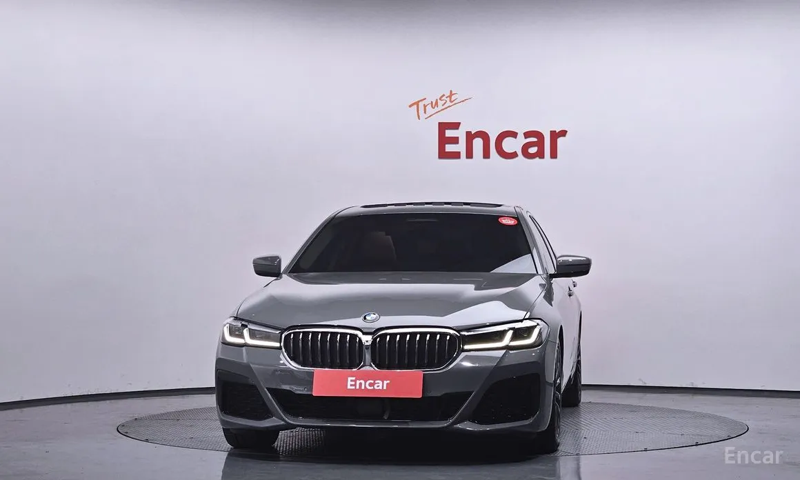 Photo 3 - BMW 5 Series