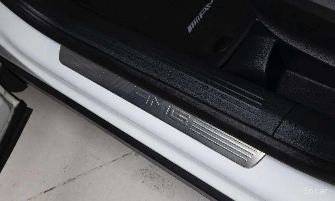 Mercedes-Benz GLB-Class 2020 AMG GLB35 4MATIC