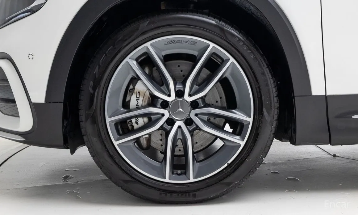 Mercedes-Benz GLB-Class 2020 AMG GLB35 4MATIC