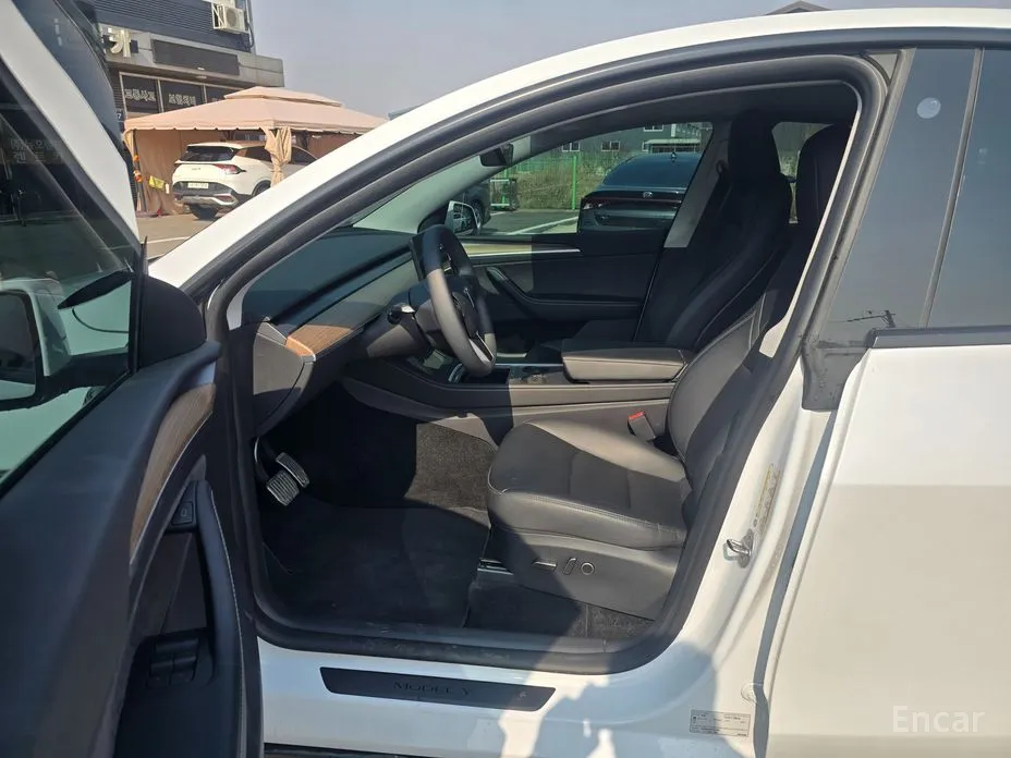 Фото 10 - Tesla Model Y