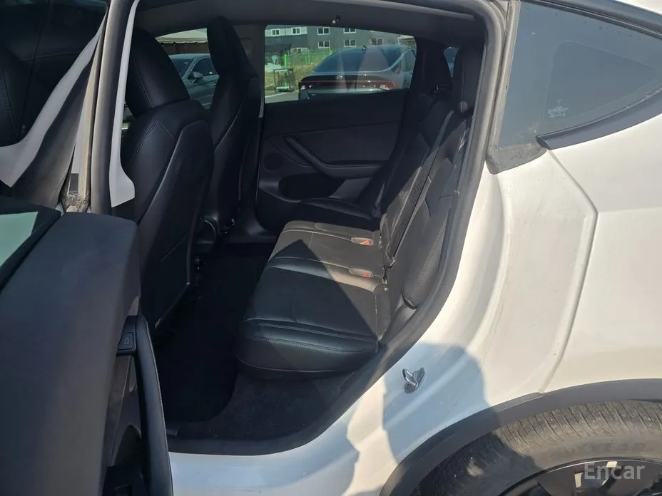 Фото 12 - Tesla Model Y