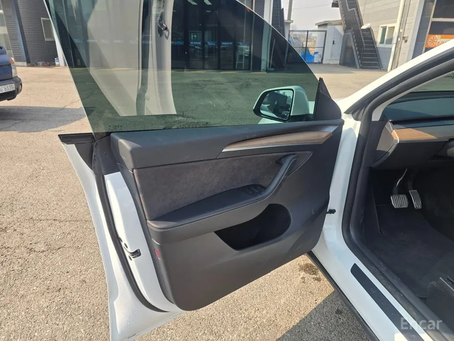 Фото 9 - Tesla Model Y