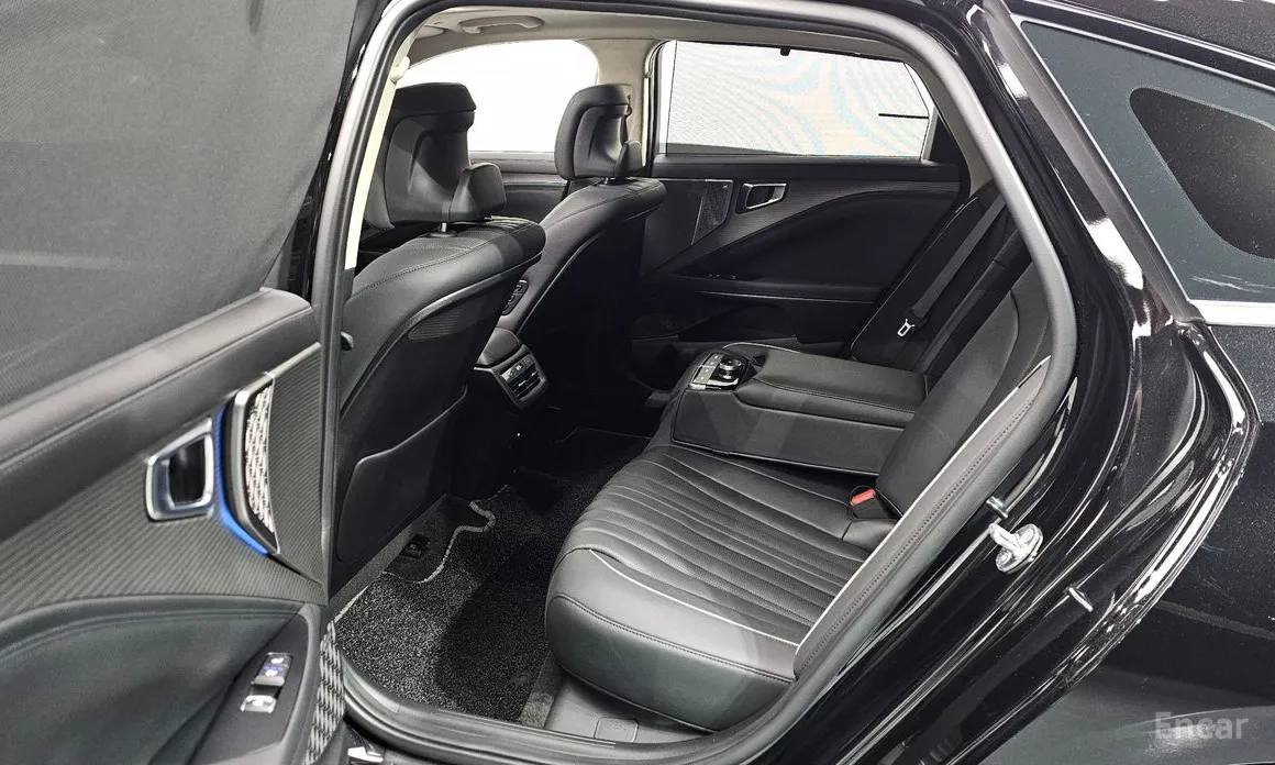 Фото 16 - Kia K8