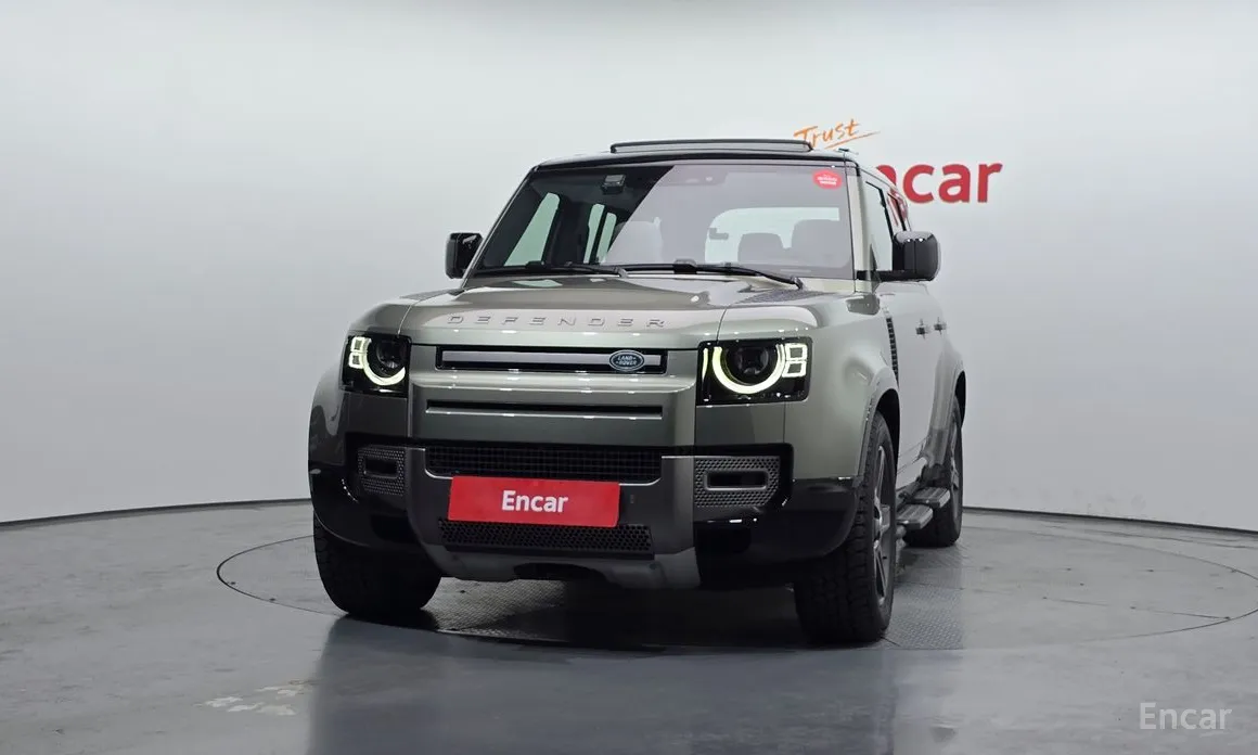 Photo 3 - Land Rover Defender