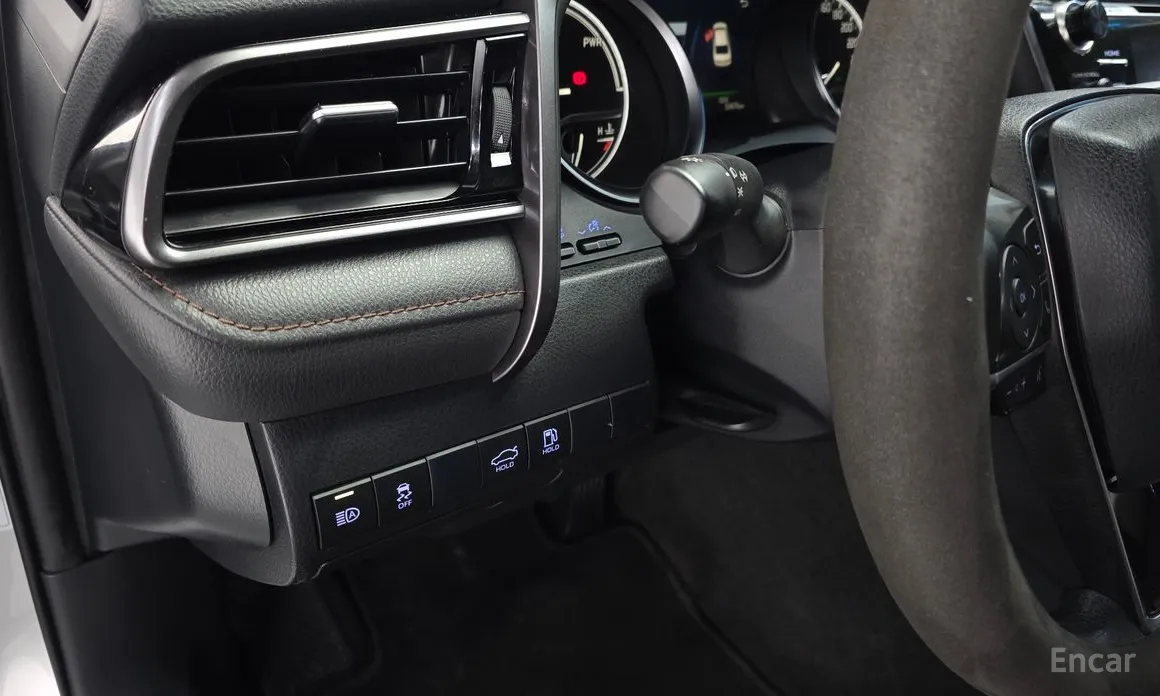 Фото 14 - Toyota Camry