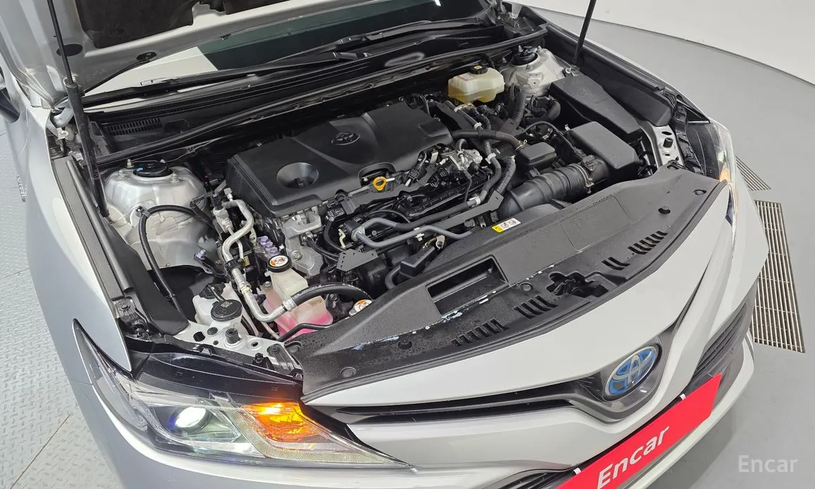 Фото 6 - Toyota Camry