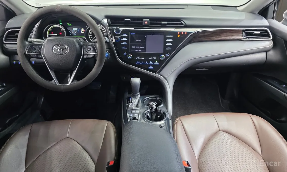 Фото 7 - Toyota Camry