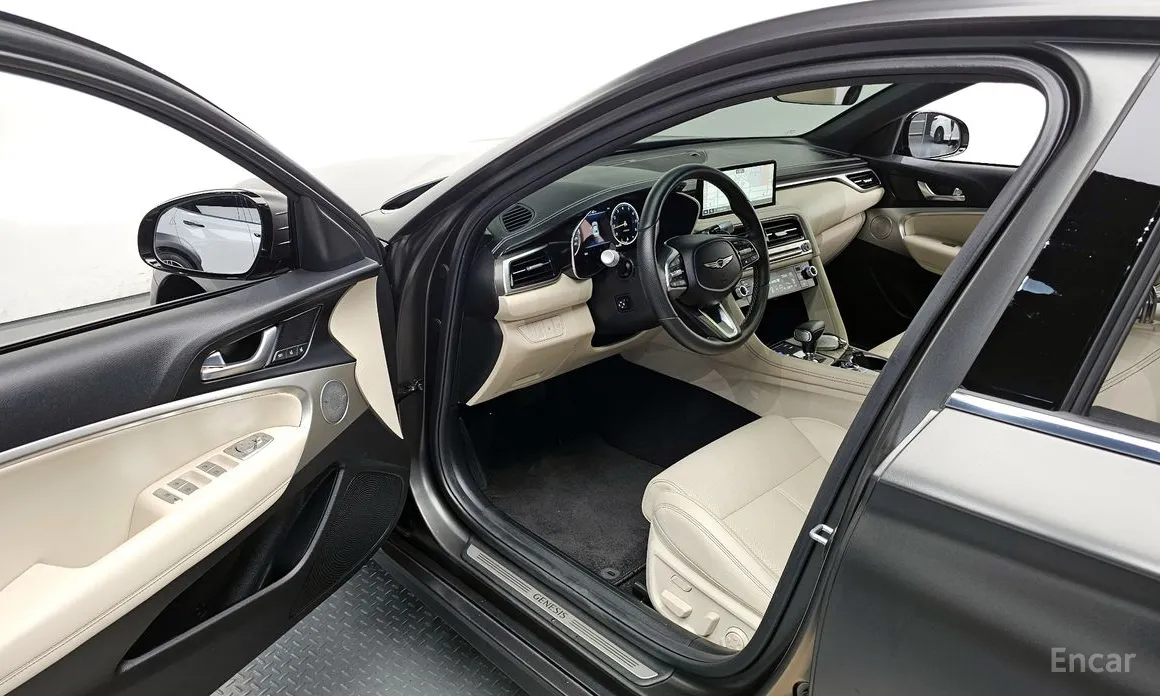 صورة 11 - Genesis G70