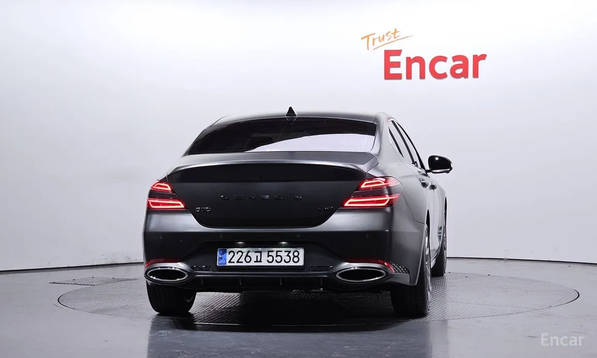 صورة 4 - Genesis G70
