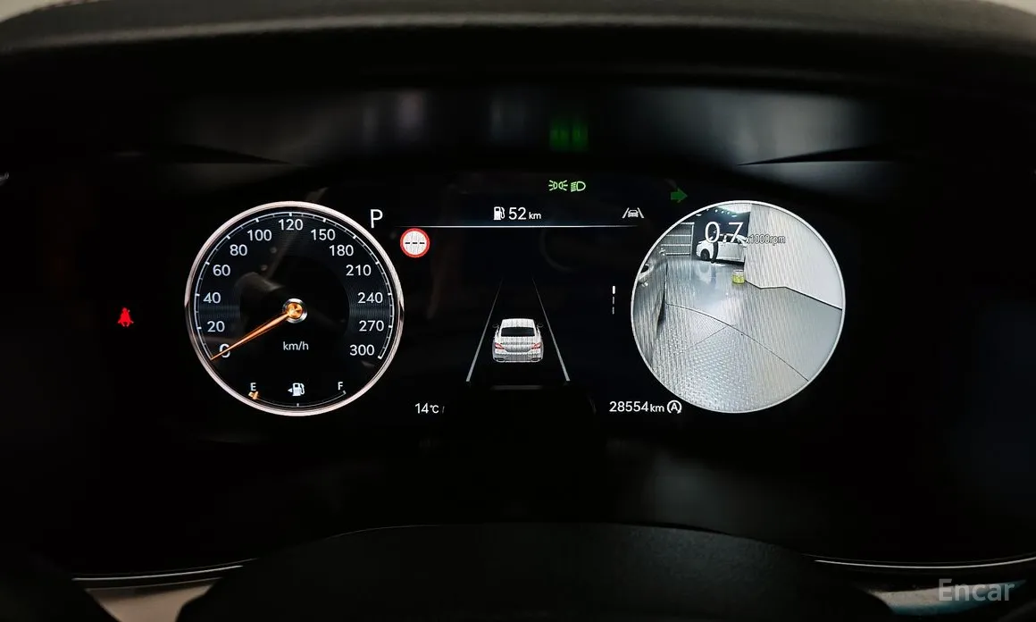 صورة 8 - Genesis G70