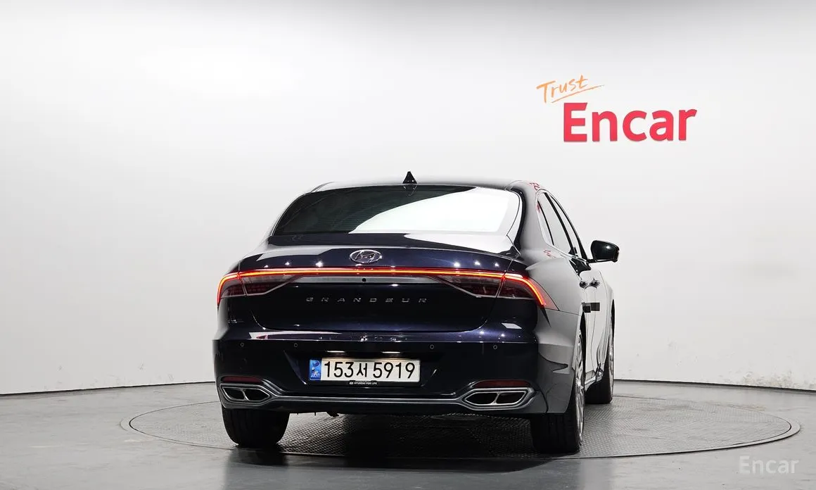 Фото 4 - Hyundai Grandeur