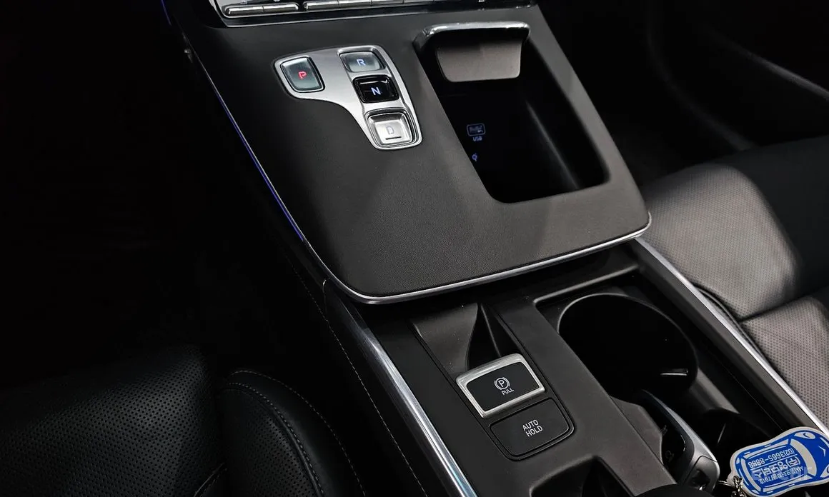 Фото 9 - Hyundai Grandeur