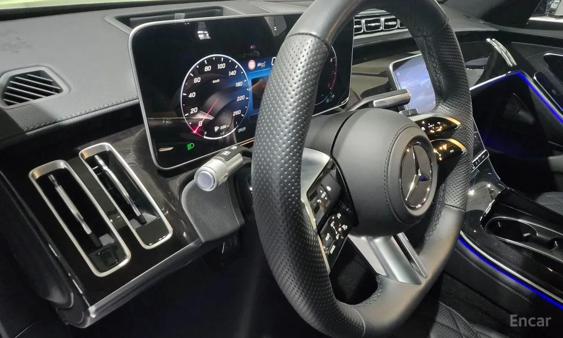 Фото 14 - Mercedes-Benz S-Class