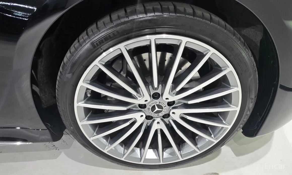 Фото 4 - Mercedes-Benz S-Class