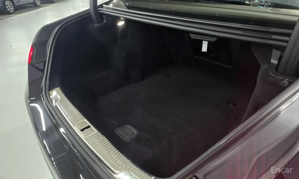 Фото 9 - Mercedes-Benz S-Class