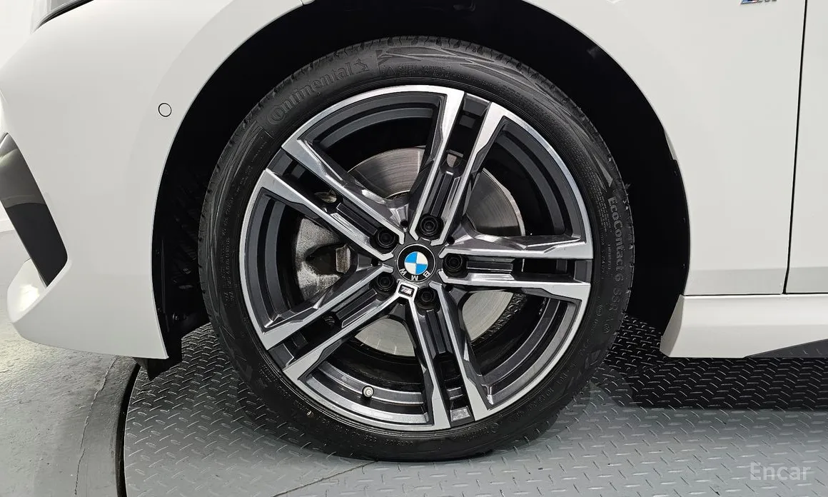 BMW 2 Series 2020 220i M Sports