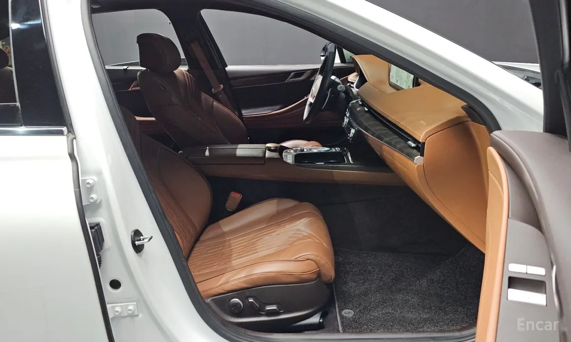 Фото 11 - Genesis G80