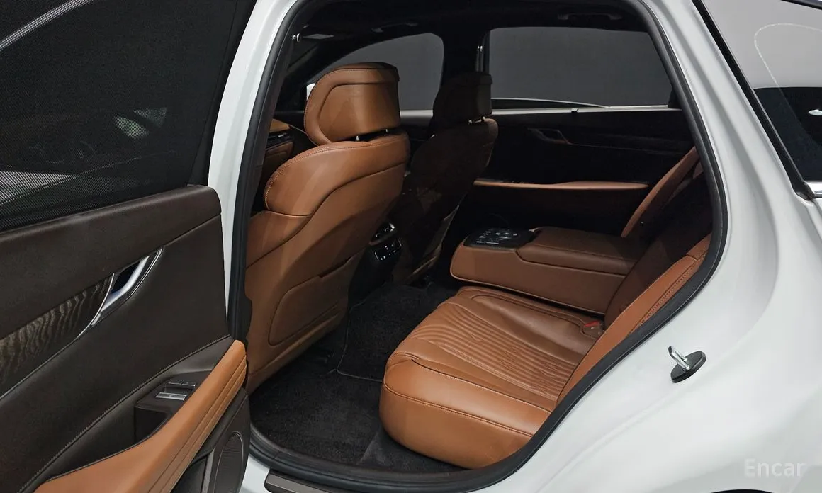 Фото 13 - Genesis G80