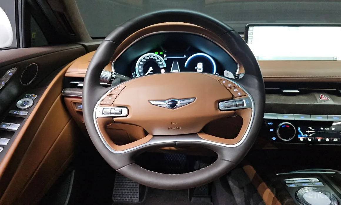Фото 14 - Genesis G80