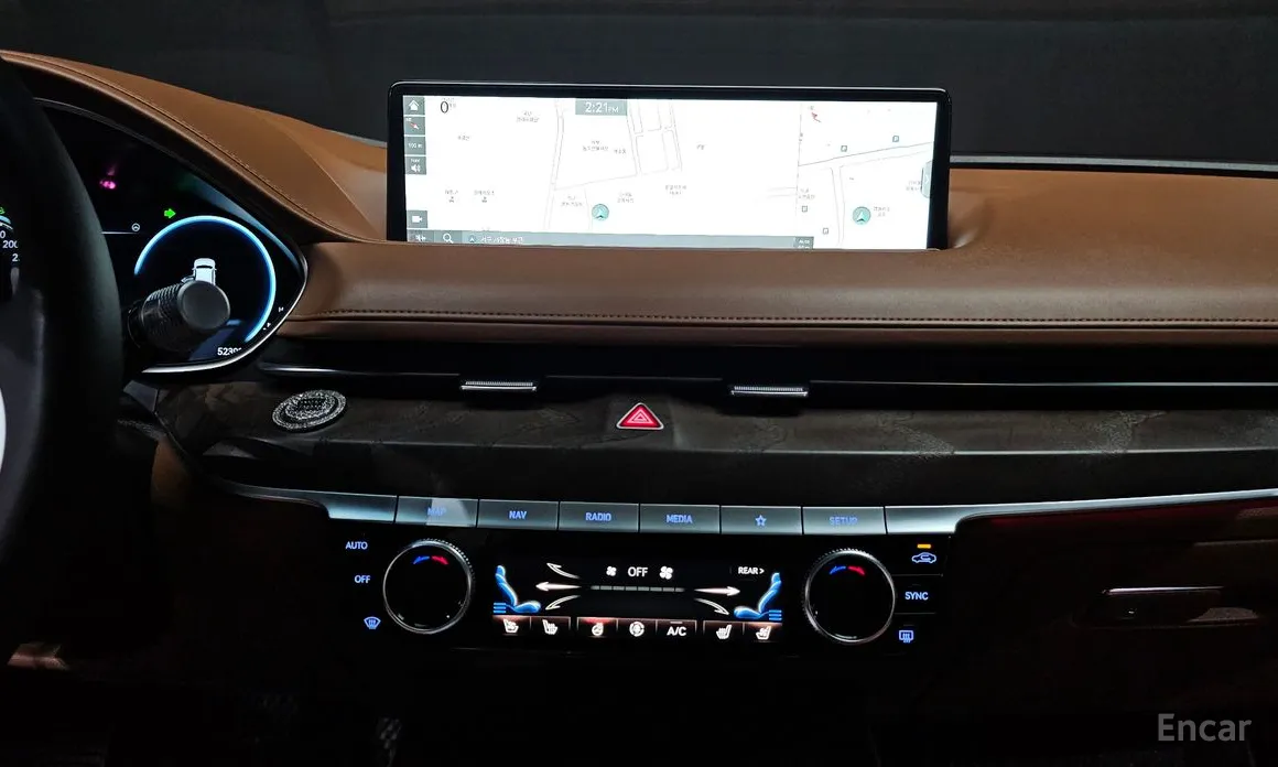 Фото 15 - Genesis G80