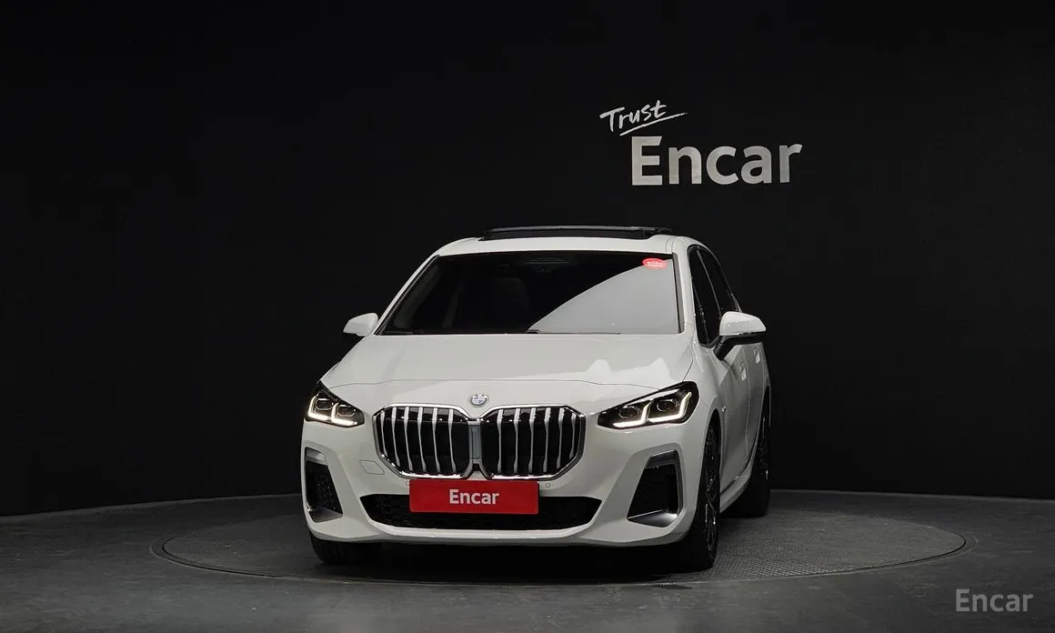 BMW 2 Series 2022 220i M Sport Design