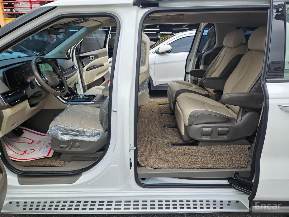 Фото 8 - Kia Carnival