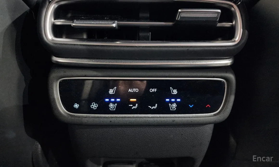 Фото 19 - Genesis GV80