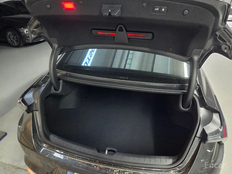 Фото 17 - Kia K8