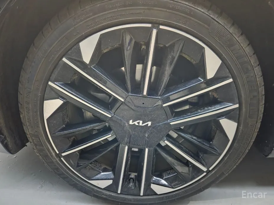 Фото 18 - Kia K8