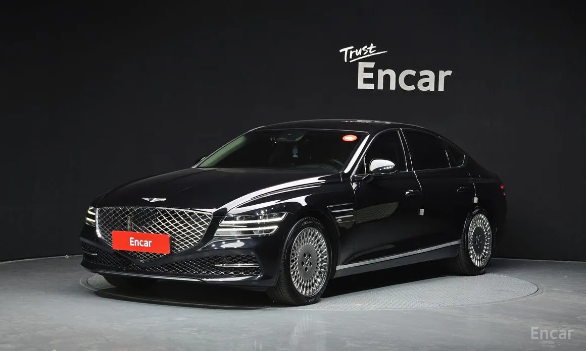 Фото 1 - Genesis G80