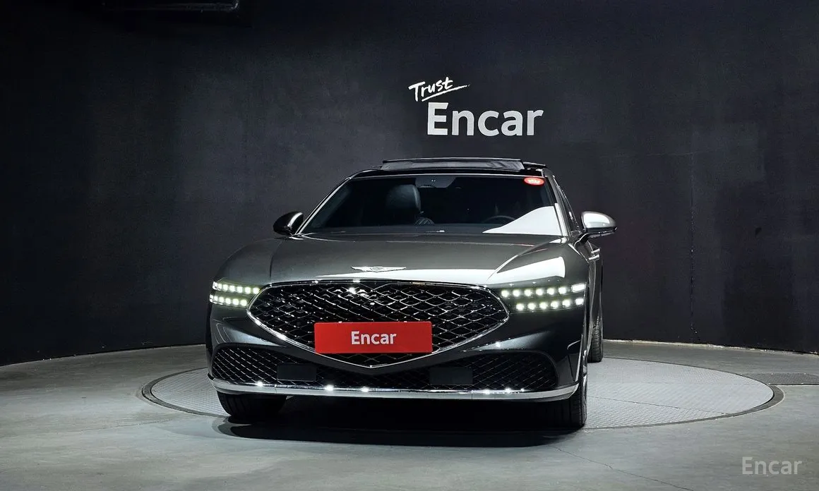 2021 Genesis G90