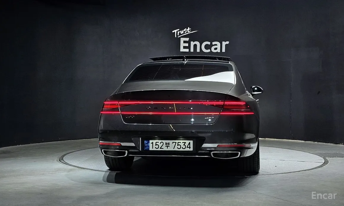 2021 Genesis G90