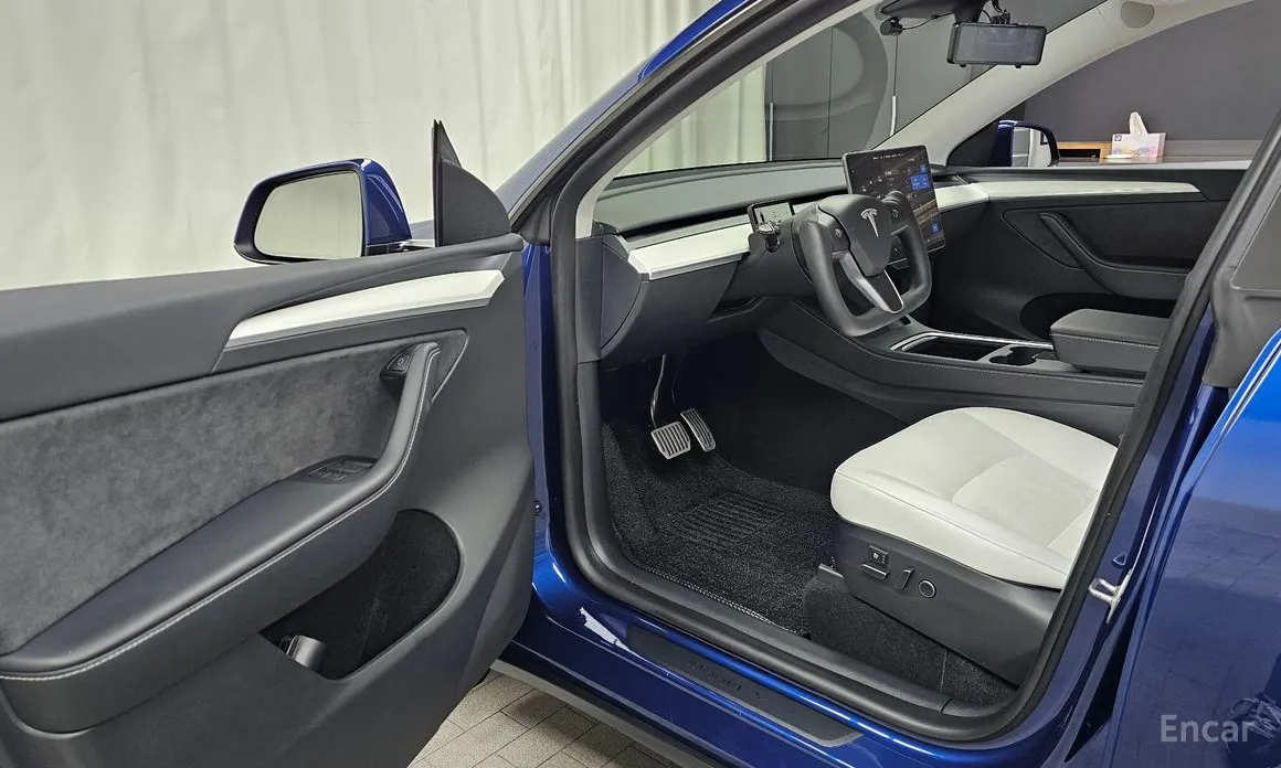 Фото 10 - Tesla Model Y