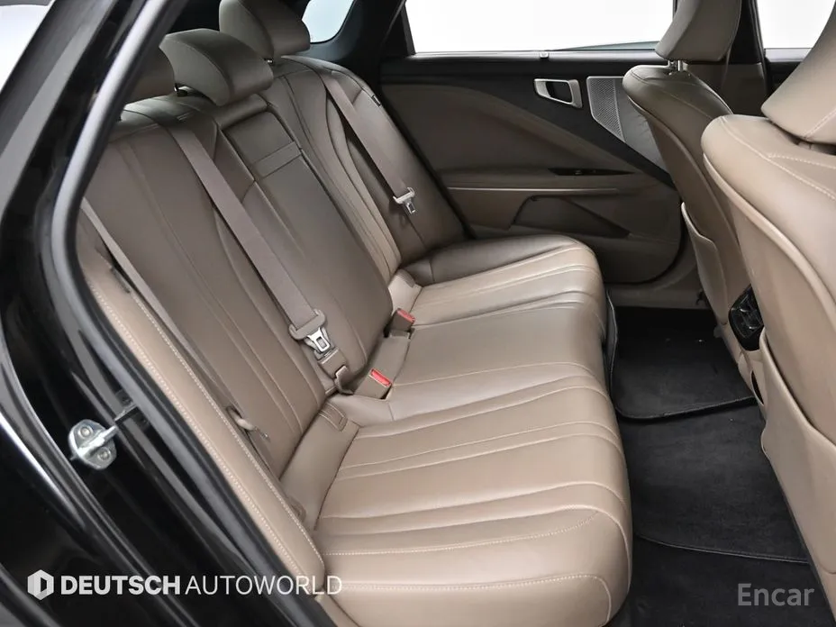 Фото 13 - Kia K8