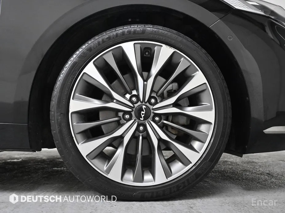 Фото 15 - Kia K8