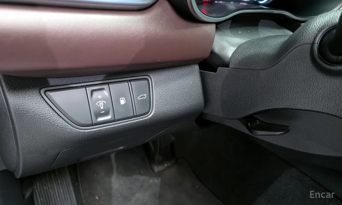 Фото 15 - Genesis G70