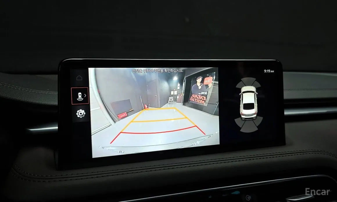 Фото 17 - Genesis G70