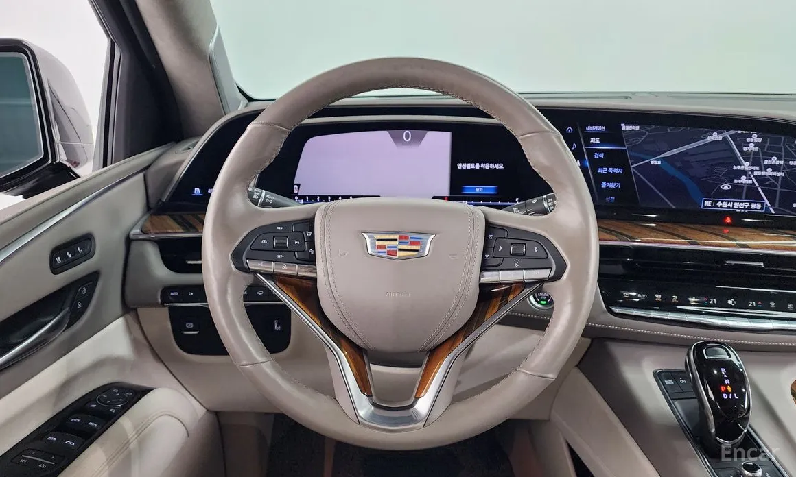 Фото 13 - Cadillac Escalade