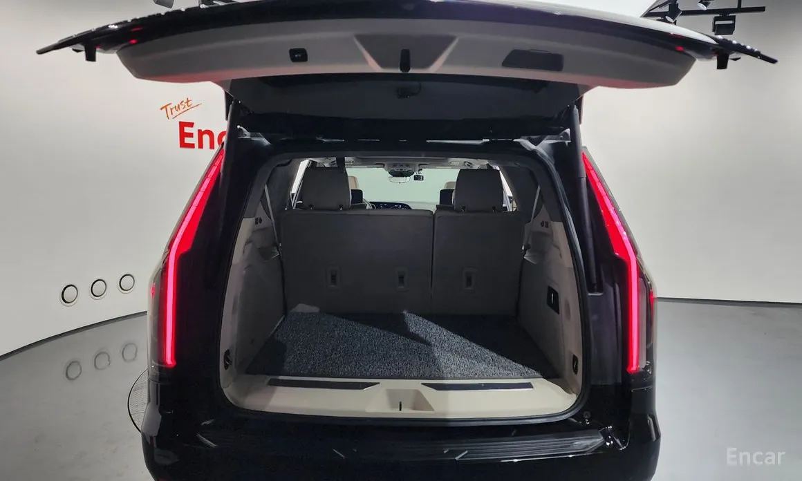 Фото 20 - Cadillac Escalade