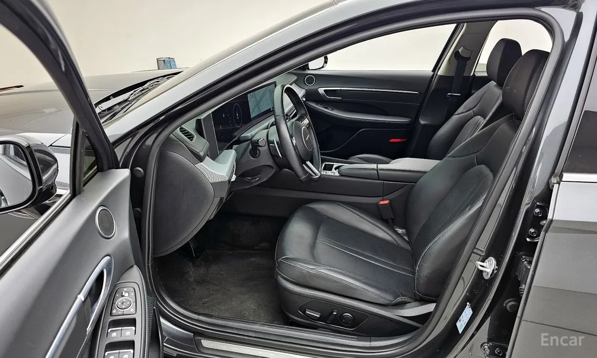 Фото 10 - Hyundai Sonata