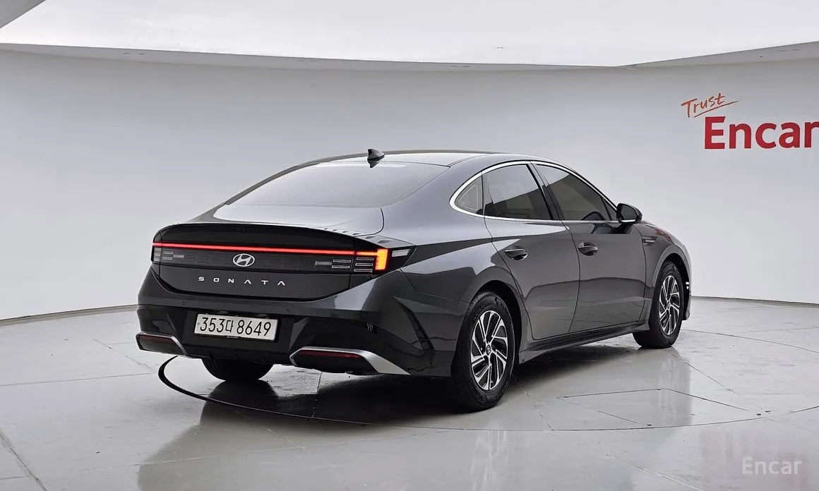 Фото 2 - Hyundai Sonata