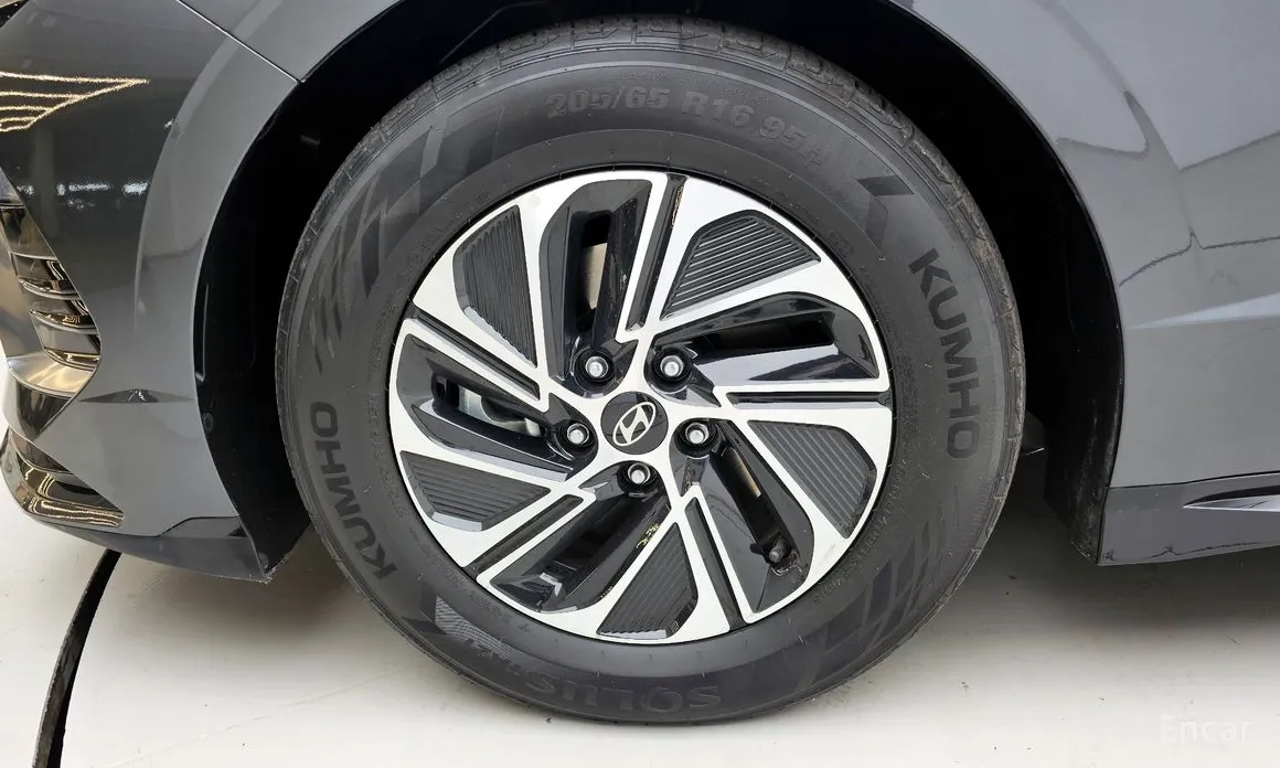 Фото 5 - Hyundai Sonata