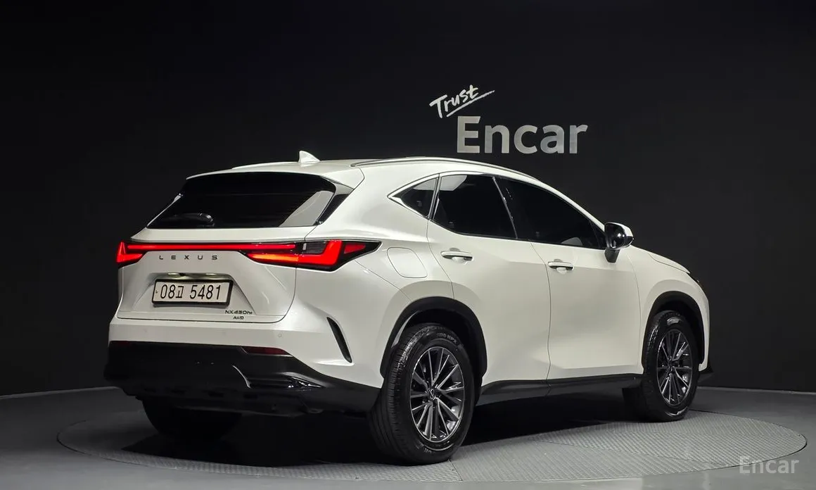 Фото 2 - Lexus NX