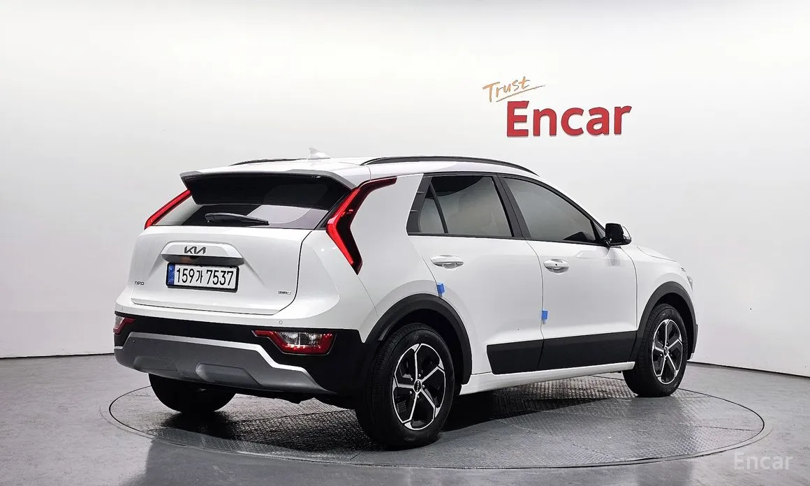 Фото 2 - Kia Niro