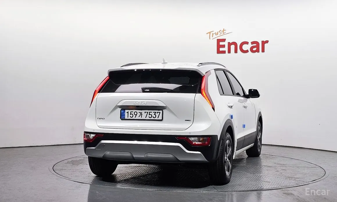 Фото 4 - Kia Niro