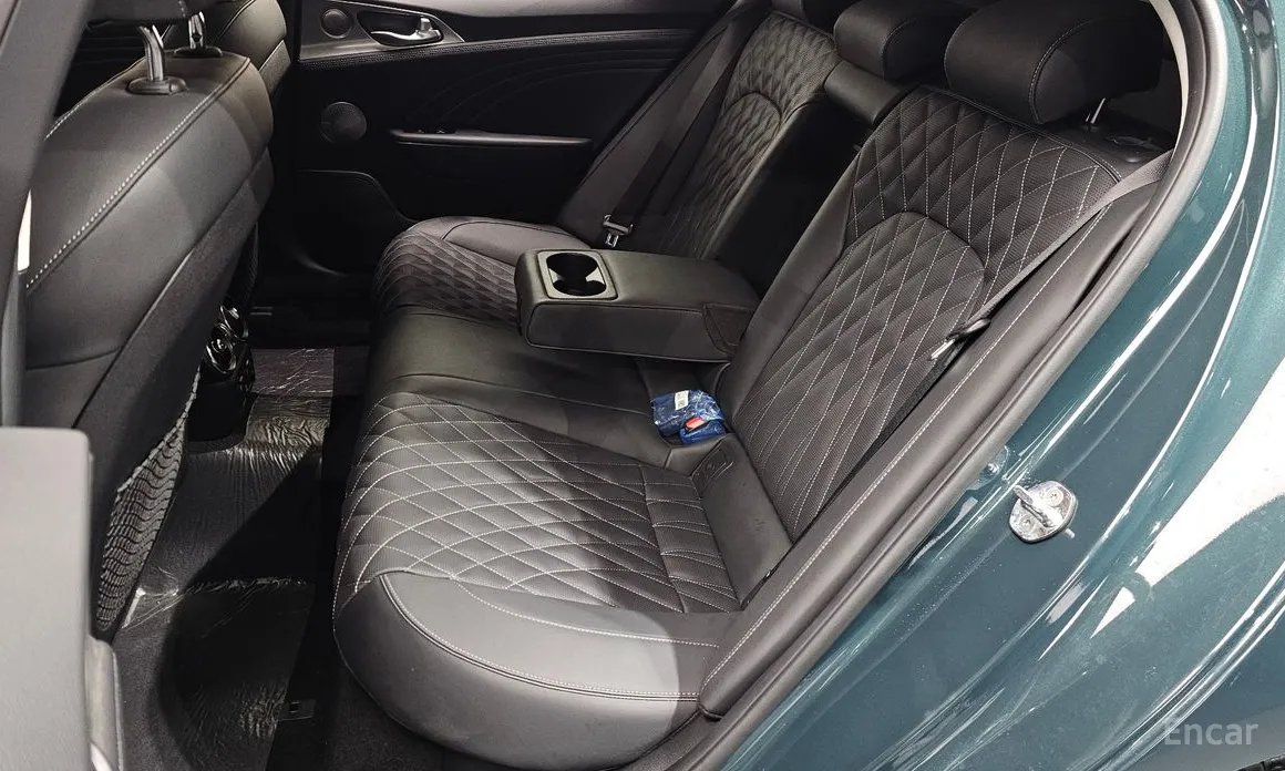 Фото 12 - Kia Stinger