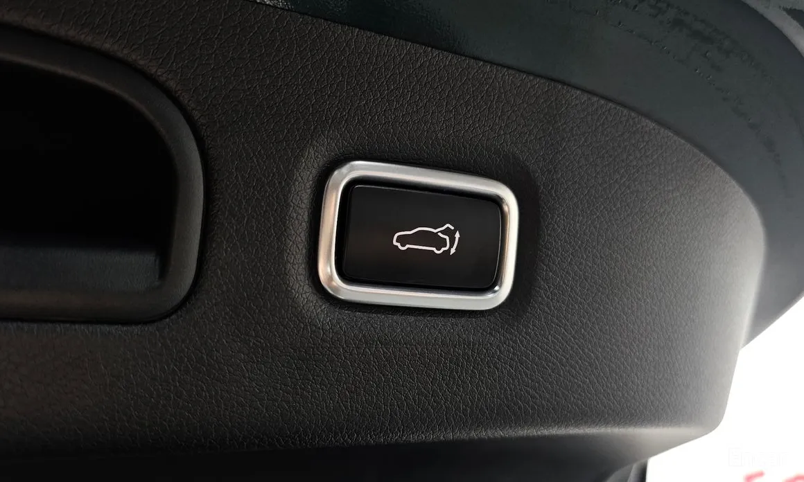 Фото 16 - Kia Stinger