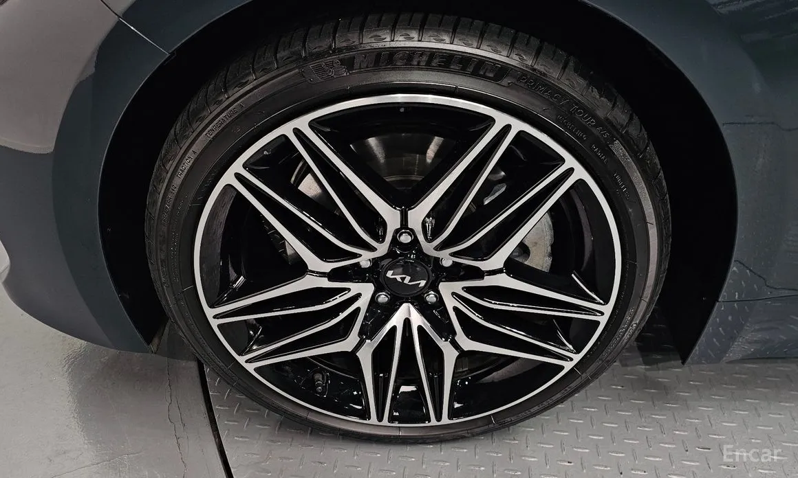 Фото 5 - Kia Stinger